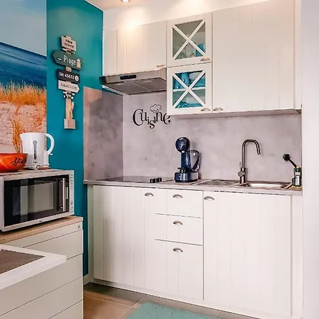 Blue Cocoon Westende 米德尔克尔克